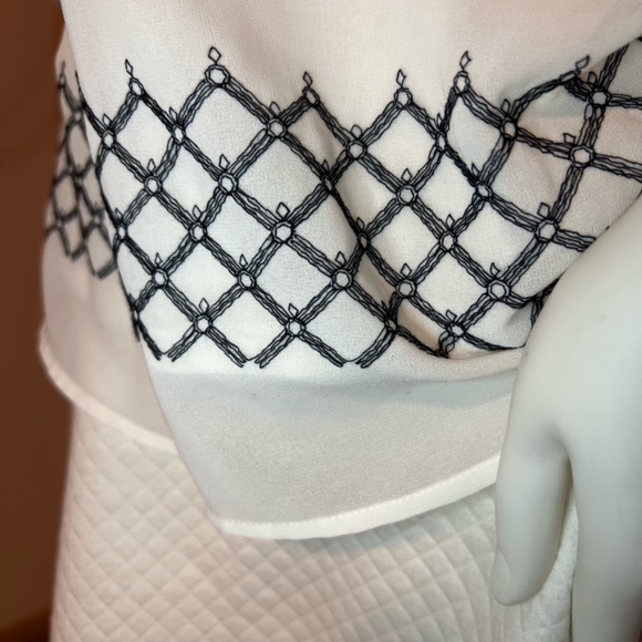 Ann Taylor Embroidered Blouse - Picture 5 of 7